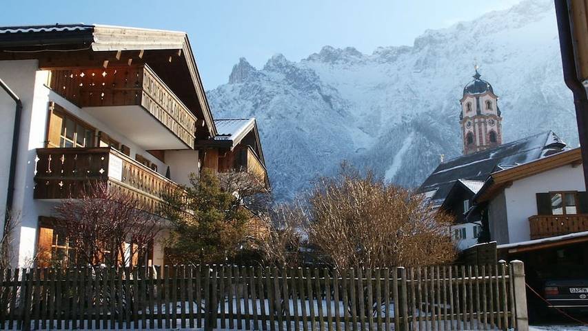 Ferienhaus für 9 Personen, mit Balkon im Mittenwald - 2