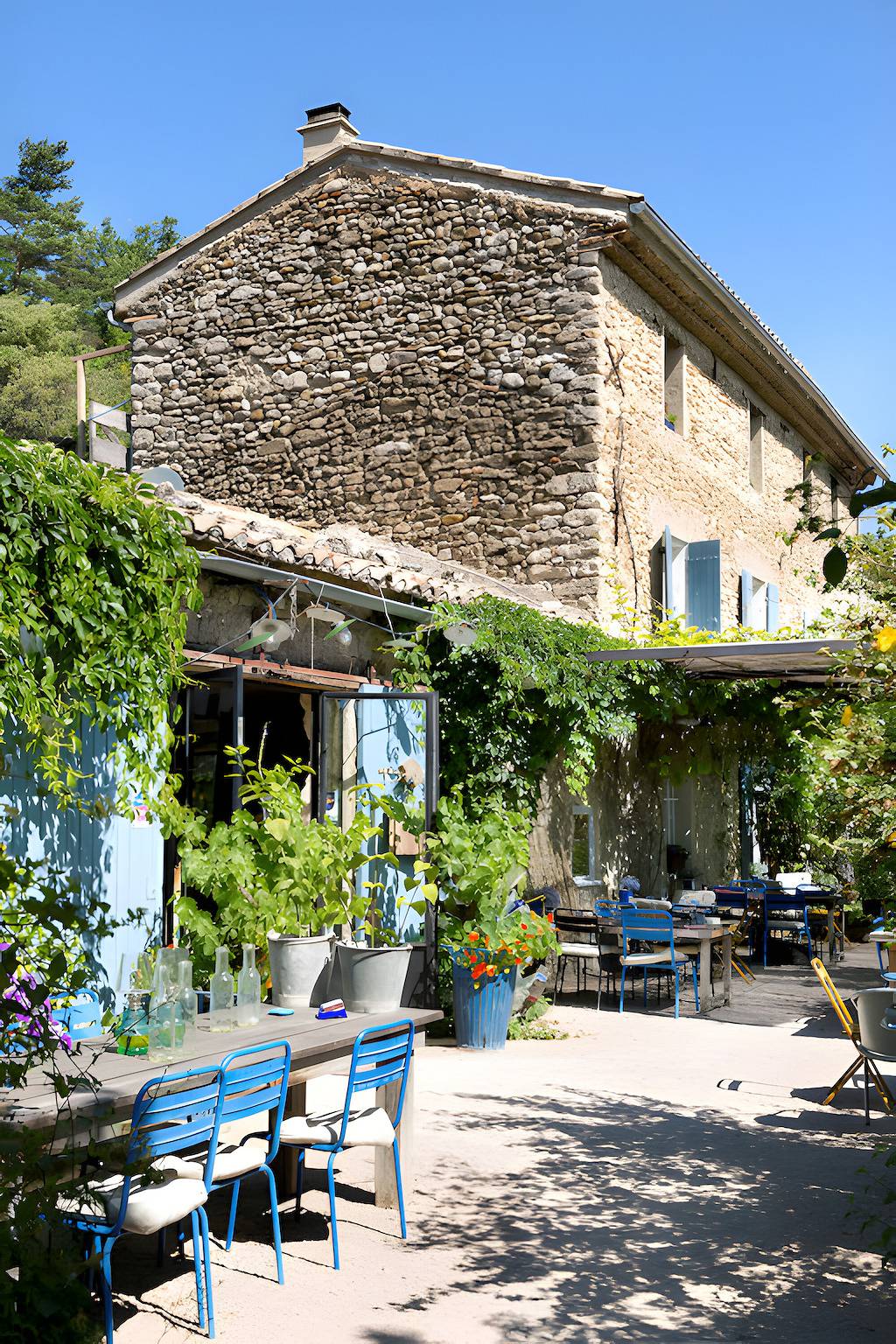 Gîte 4 - la fleur bleue au pied du mont ventoux in Crestet, Parc naturel régional du Mont-Ventoux