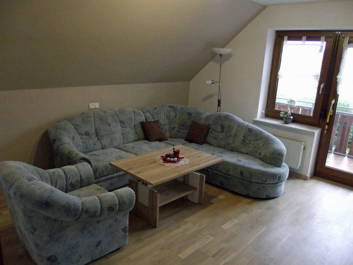Ferienwohnung Reuter Christine - Ferienwohnung 2 mit Balkon und Einbauküche in Bad Staffelstein, Oberes Maintal - Coburger Land