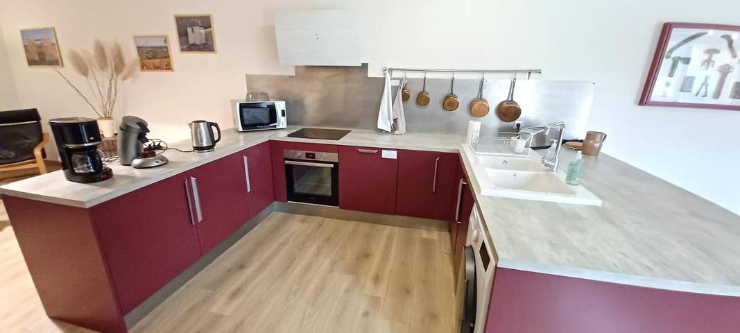 Location de vacances pour 8 personnes, avec jardin ainsi que vue et piscine à Givry - 3