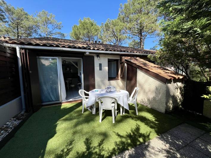 Location de vacances pour 4 personnes, avec Terrasse et Jardin dans Golf de la Méjanne - 2