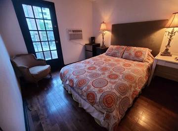 Vacation House for 4 Guests in Toronto, Lake Ontario (Canada), Picture 4