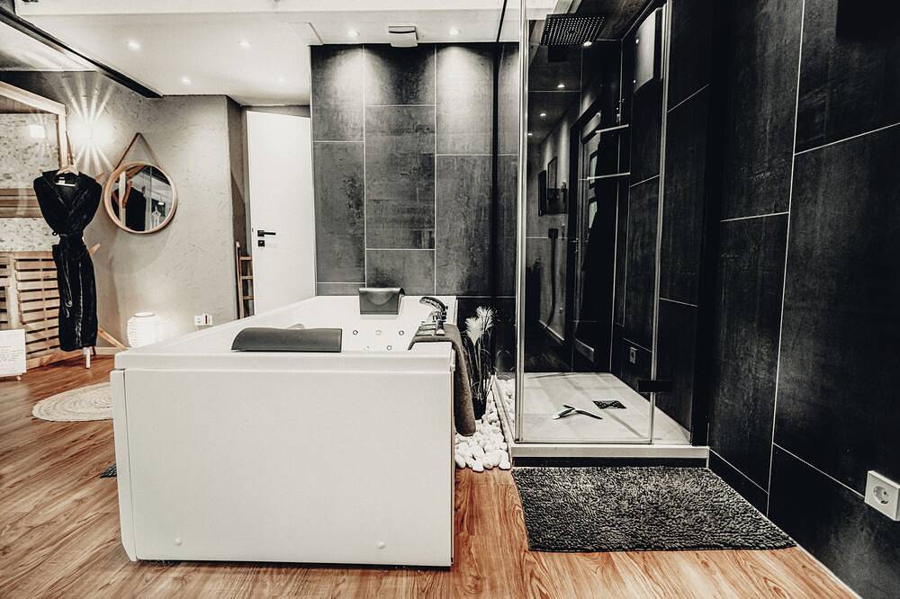 Ganze Wohnung, Luxusloft \"Timeout\" mit privatem Spa Nähe Trier in Ralingen, Landkreis Trier-Saarburg