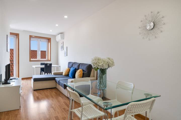 Appartement entier, Appartement 'Porta 116 - Free Private Parking' avec balcon, Wi-Fi et climatisation in Alto Douro Vinhateiro