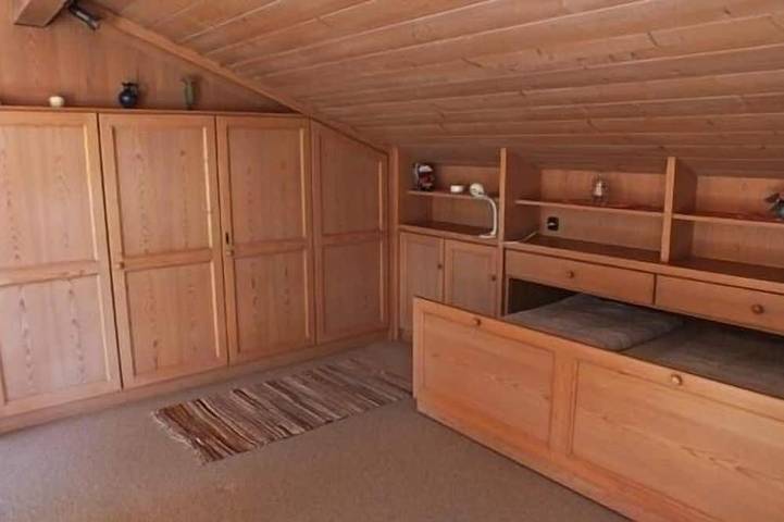 Entire apartment, Well-kept attic apartment with mountain views, free WiFi, TV, Chiemgau map, ... in Inzell, Bavarian Alps