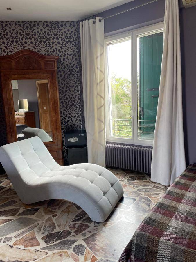 Chambre d’hôte pour 5 personnes, avec piscine ainsi que jardin et vue, adapté aux familles dans l' Aude - 2