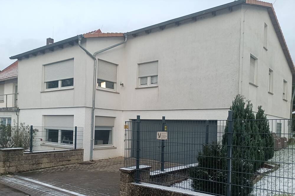 Ganze Wohnung, Ferienwohnung  - Weserbergland - eigener  Eingang - Garten - Zaun- Hunde möglich in Salzhemmendorf, Hannover und Umgebung