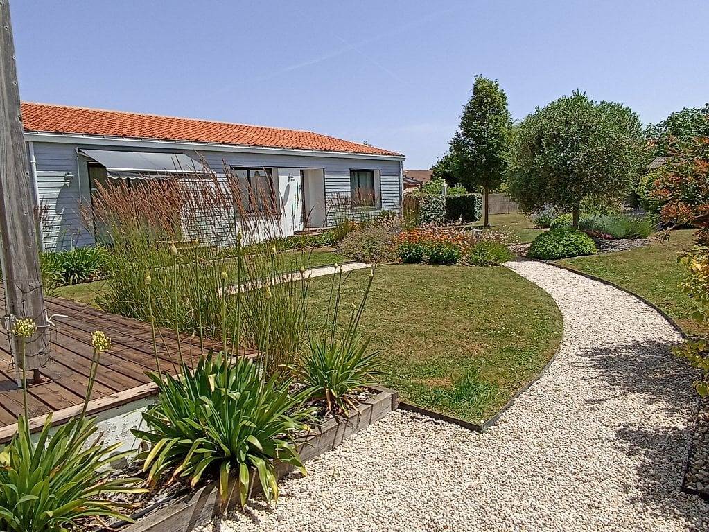 Chambres d'hôtes Les Agapanthes - Chambre Littoral in Château-d'Olonne, Les Sables-d'Olonne