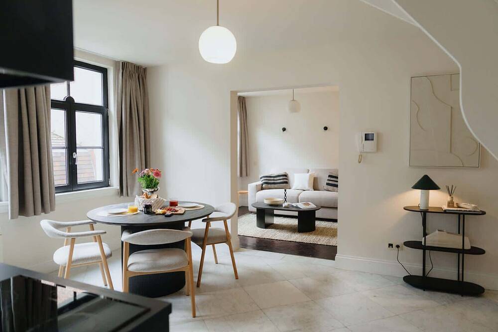 Appartement entier, Stylish Duplex Getaway in the Heart of Antwerp in Anvers, Région d'Anvers