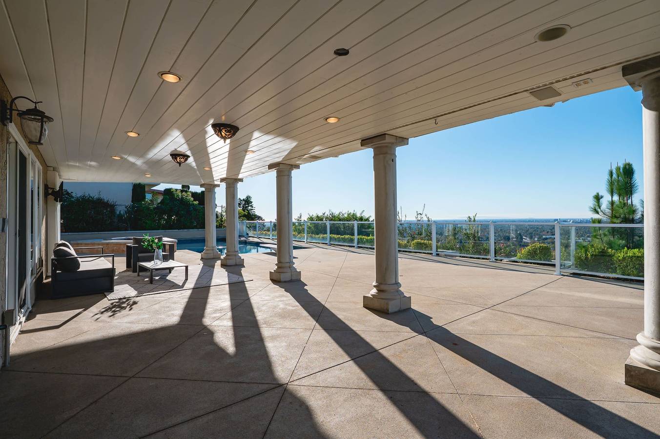 Luxury Hilltop Pool Villa with Stunning City Views in Condado de Orange