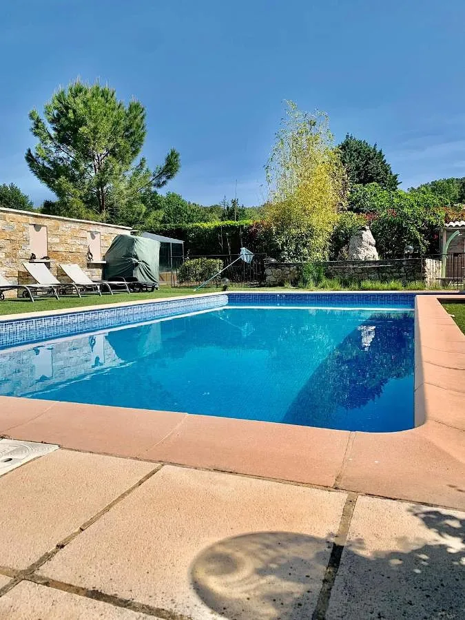 Chalet para 10 personas, con terraza además de vistas y piscina - 1