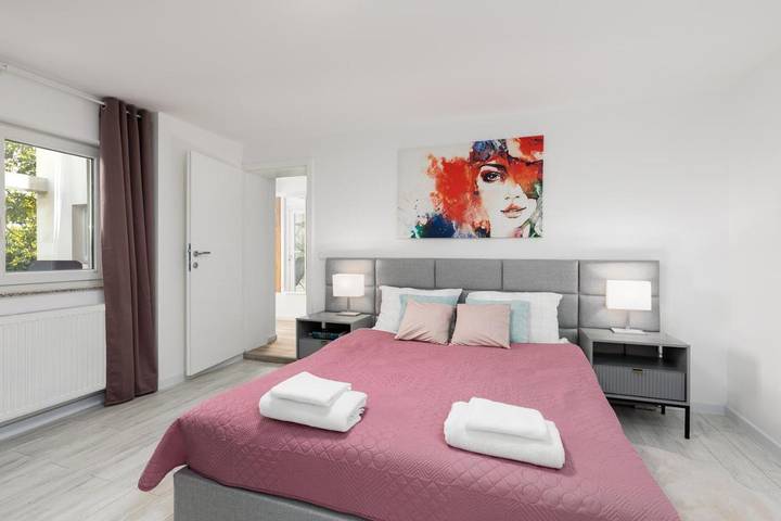Ferienwohnung für 5 Personen, mit Terrasse und Garten sowie Ausblick