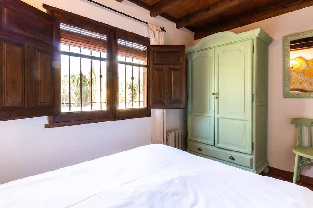 Andalusian rustic farmhouse with private pool in Nigüelas, Granada Province