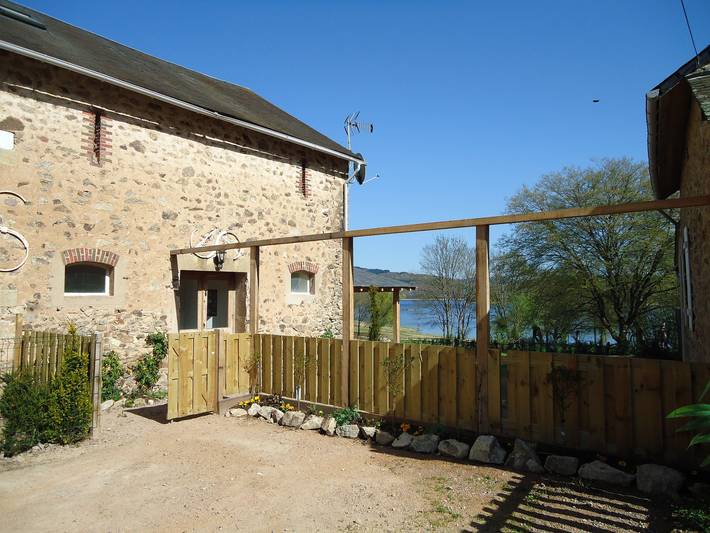Gîte pour 10 personnes dans Lac de Pannecière