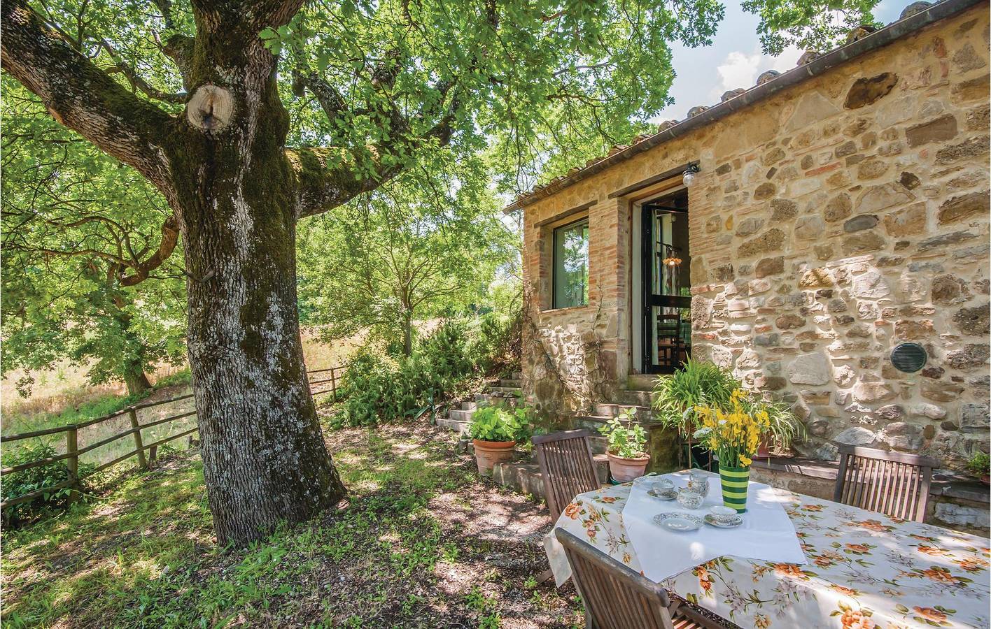 Radicondoli Retreat: 75qm, Parkplatz, WiFi in Radicondoli, Siena Provinz