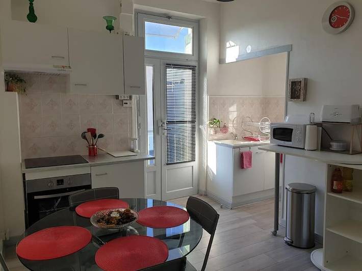 Gîte pour 8 personnes, avec terrasse et vue, animaux acceptés à Le Teil - 4