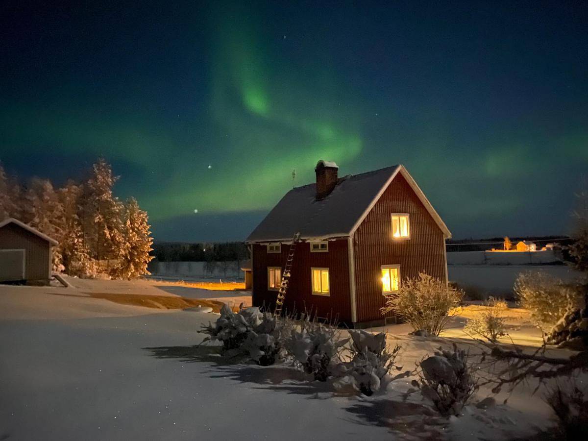 Cozy Home with Lake view-free Wifi - free Sauna in Överkalix, Lappland (Schweden)