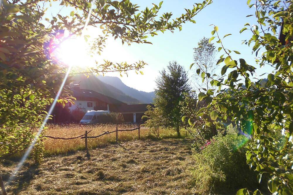 Holzhaus Besler in Hinterstein\nselbstversorgerhaus in den Allgäuer Alpen in Hinterstein, Bad Hindelang