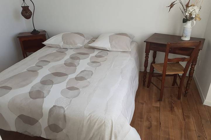 Gîte pour 4 personnes, avec jardin et balcon à Les Brunels - 2