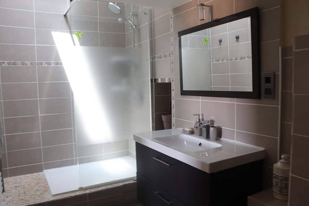 Geheel appartement, \"Suite Beau Séjour\" in historisch dorp nabij de zee en Montpellier in Pignan, Côte d'Améthyste
