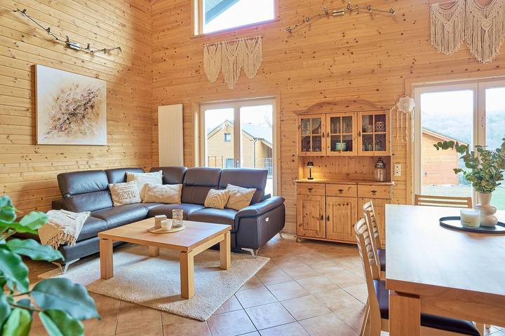 Ferienhaus für 6 Personen, mit Terrasse und Garten sowie Sauna und Ausblick in Rieden (Eifel) - 3