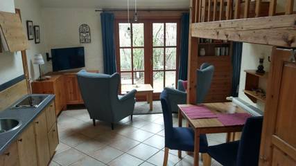 Gîte pour 4 personnes, avec jardin à Celle