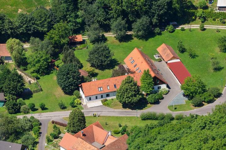 Privatzimmer für 3 Personen, mit Ausblick und Garten sowie Sauna - 1