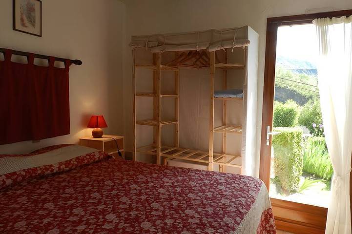 Gîte pour 4 personnes, avec jardin et balcon à La Robine-sur-Galabre - 2