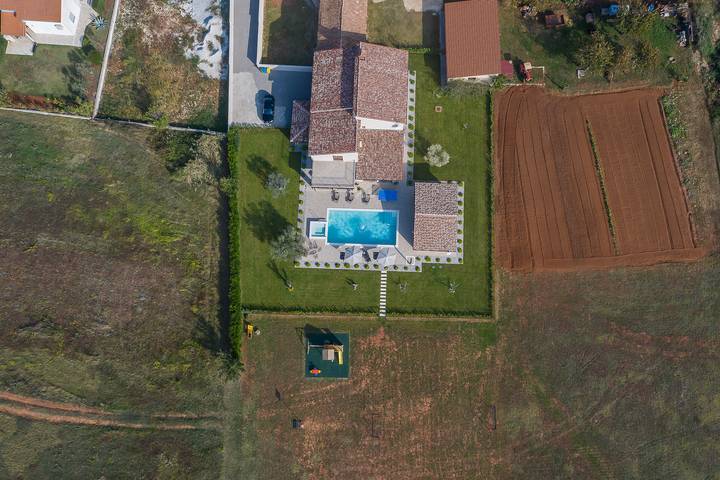 Villa pour 13 personnes, avec Piscine à Loborika - 4