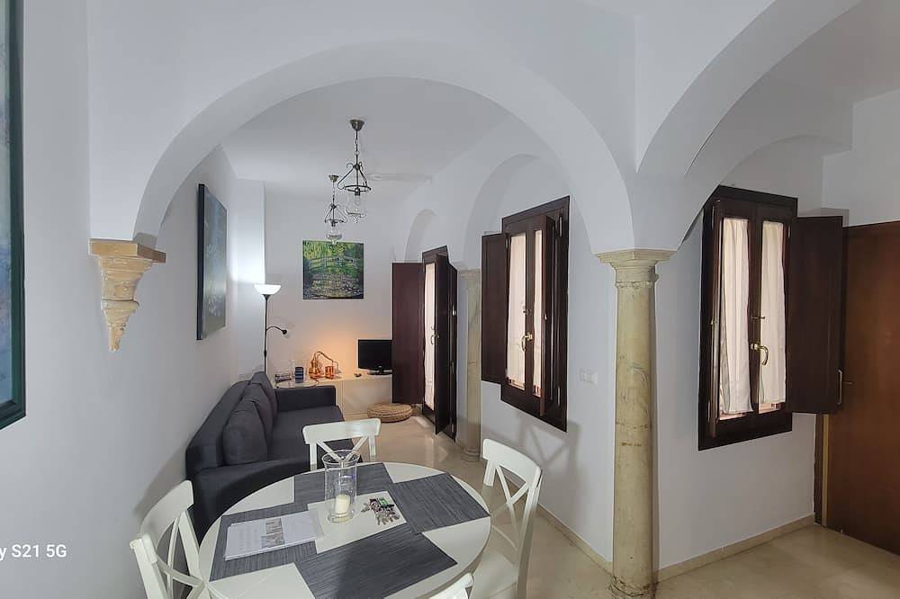 Entire apartment, Centro Histórico de Sevilla Xix in Casco Antiguo, Sevilla