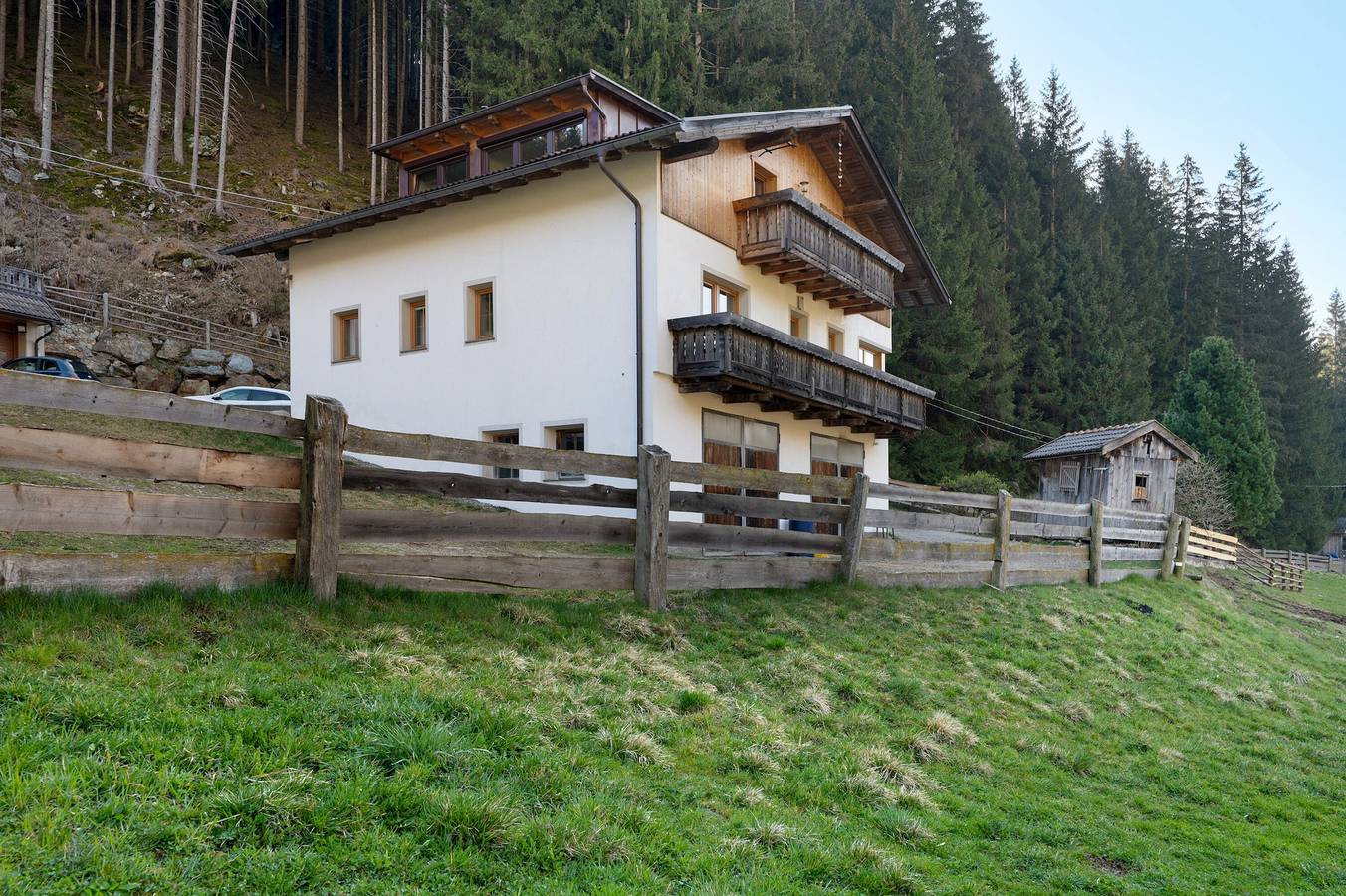 Appartement entier, Appartement 'Sprenghof' avec vue sur les montagnes, balcon et Wi-Fi in Sarentino, Alpes de Sarntal