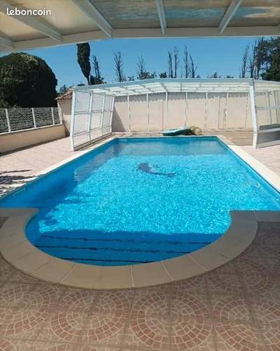 Appartement de vacances pour 4 personnes, avec jardin et piscine, animaux acceptés