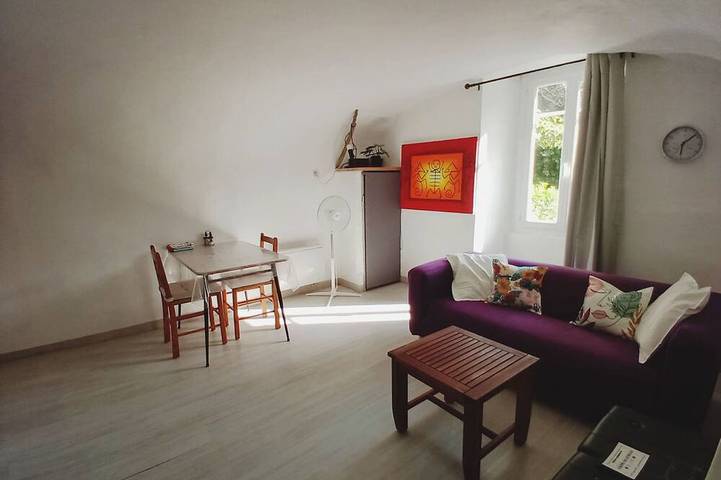 Appartement de vacances pour 4 personnes, avec Terrasse ainsi que Jardin et Piscine