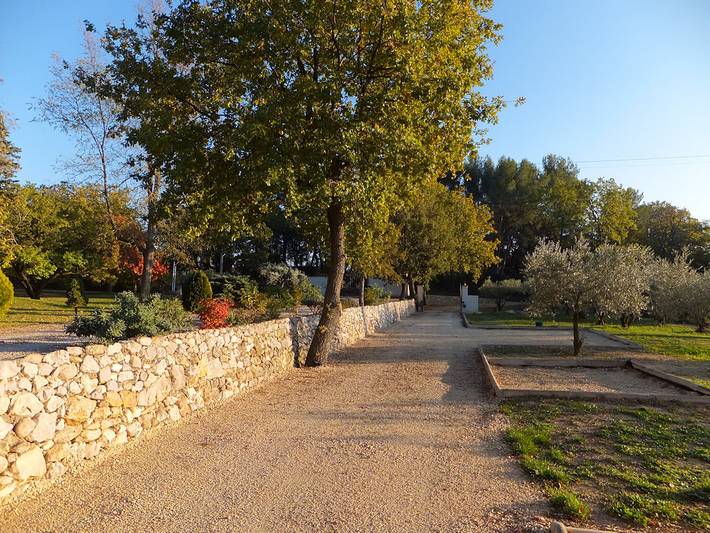 Gîte pour 4 personnes, avec jardin et terrasse à Saint-Cannat - 2
