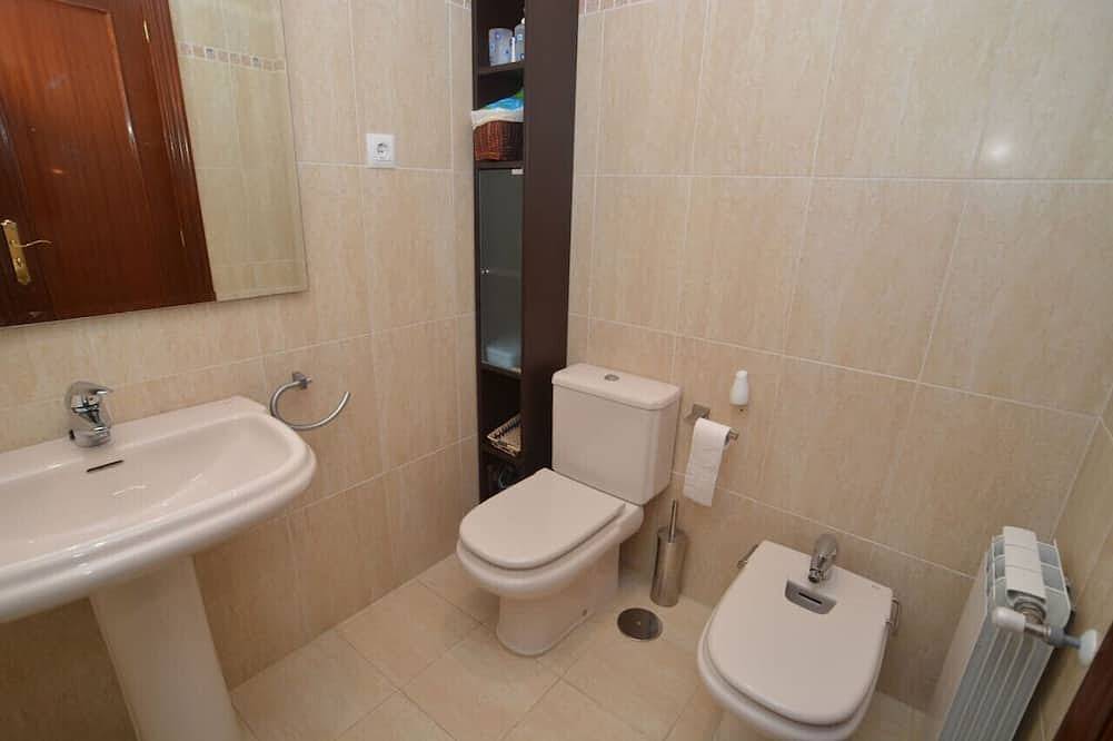 Apartamento entero, Bajo de 2 dormitorios - Cinco Soles 5928 in Isla, Arnuero