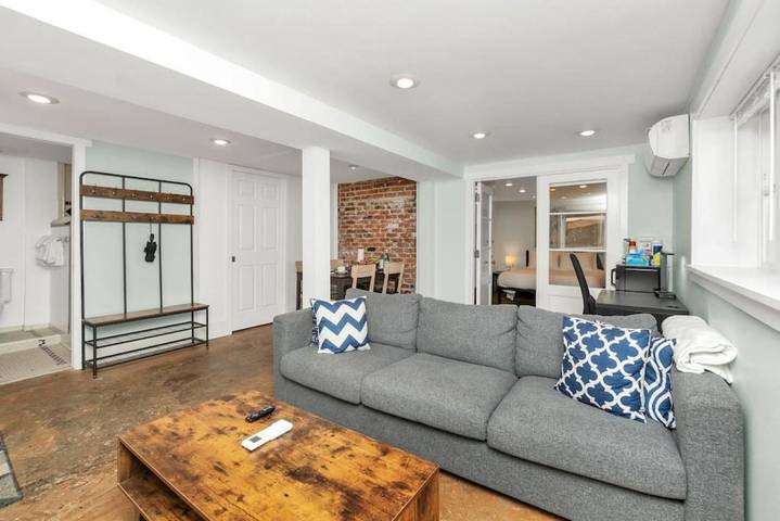 Ferienhaus für 2 Personen, mit Terrasse und Garten sowie Seeblick in Seattle