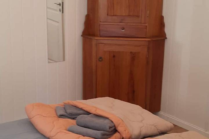 Rosa's Stuga, ein schönes Haus für zwei Personen inmitten wunderschöner Natur. in Värmland