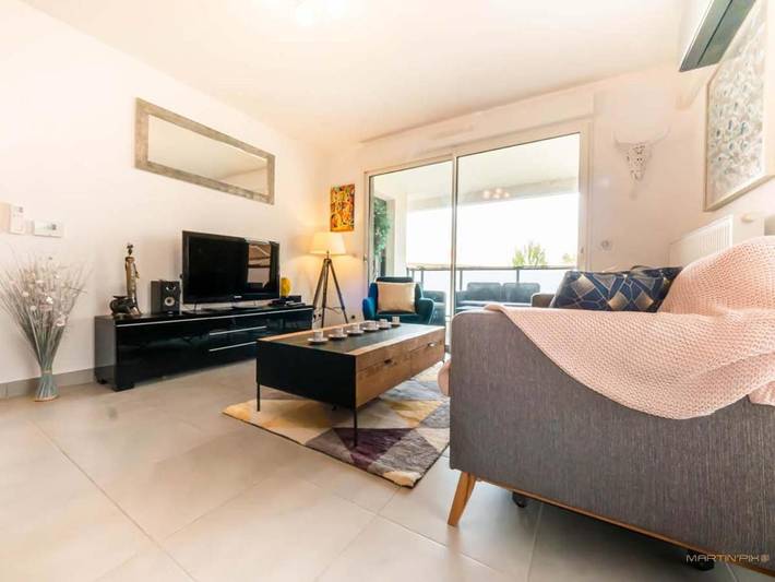 Gîte pour 4 personnes, avec terrasse et vue à Le Crès - 2