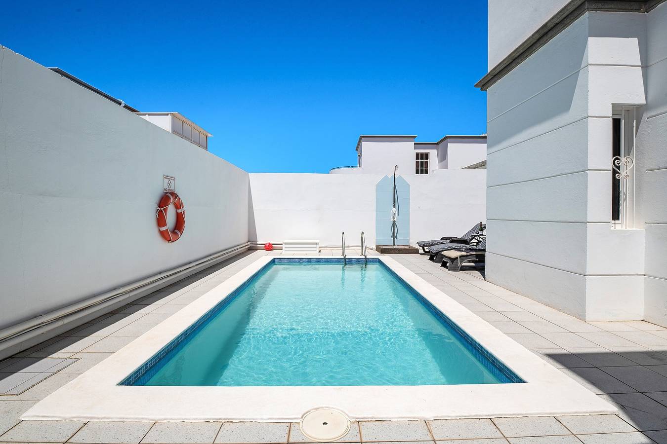 Villa "Sheila" avec piscine, balcon et Wi-Fi in Puerto del Carmen, Tías