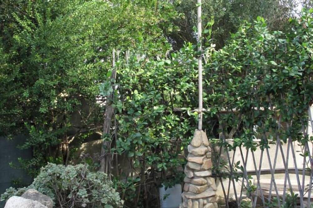 Villetta bifamiliare con giardino in Olia Speciosa, Cagliari e Dintorni