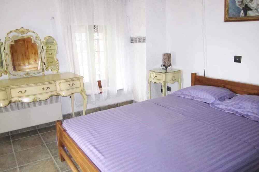 Schöne Steinhausvilla in Milina, ruhige Lage, direkt am Meer! in Pilion