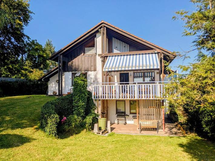 Ferienhaus für 5 Personen, mit Balkon und Terrasse sowie Garten und Sauna