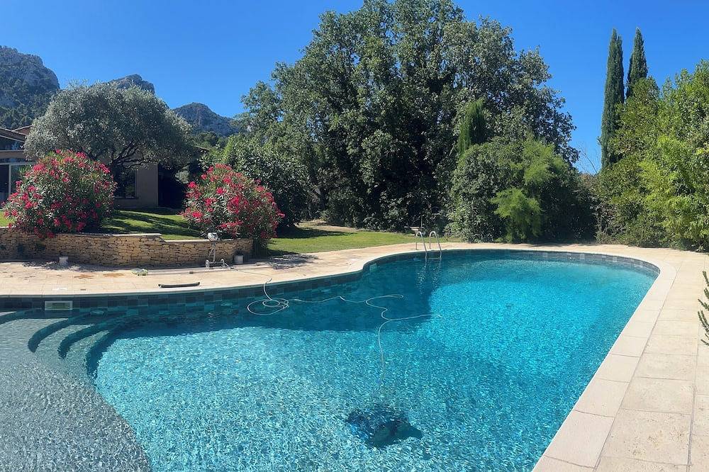 Maison Pour 2 Personnes, Calme et Détente au Pied du Luberon ! in Robion, Regionaler Naturpark Luberon