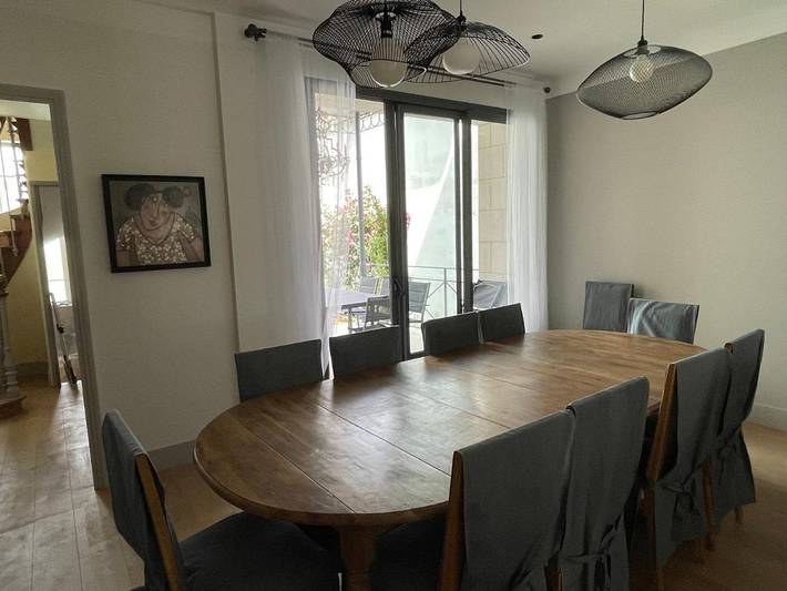 Location de vacances pour 13 personnes, avec Balcon et Terrasse ainsi que Piscine et Vue dans Office de Tourisme de Saint Palais sur Mer - 3