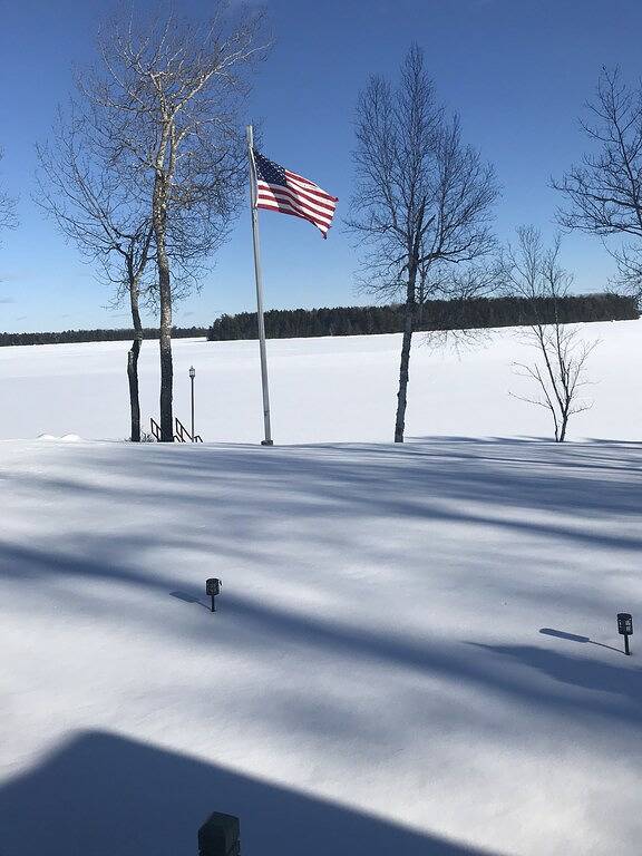 Ganze Wohnung, Anwesen am See mit herrlichem Blick auf den Big Lake in Washington County (Maine)