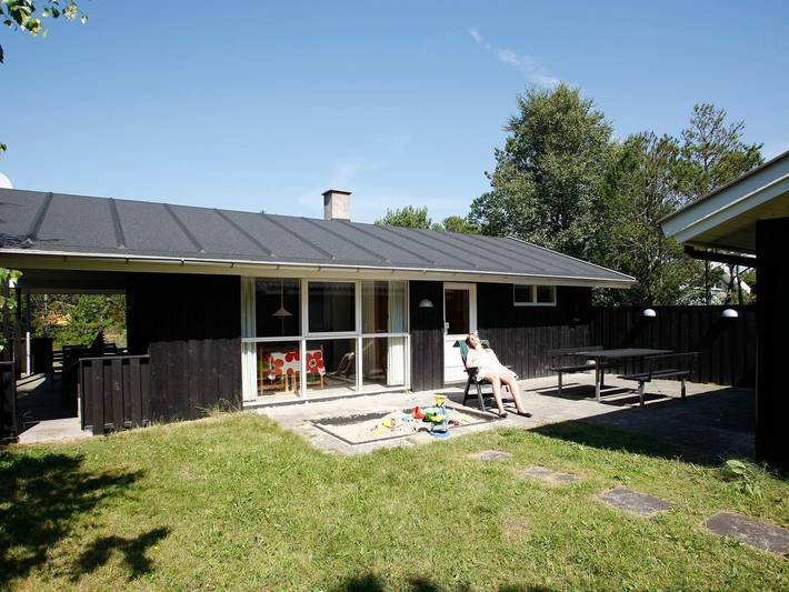 Feriehus for 6 personer, med Terrasse i Jerup
