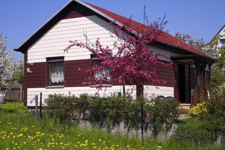 Ferienhaus für 3 Personen, mit Terrasse und Garten am Rennsteig