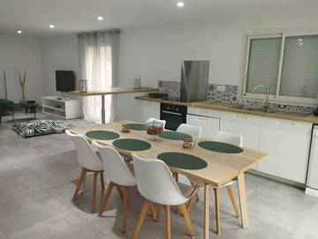 Cottage pour 6 personnes, avec vue et jardin à Carignan-de-Bordeaux