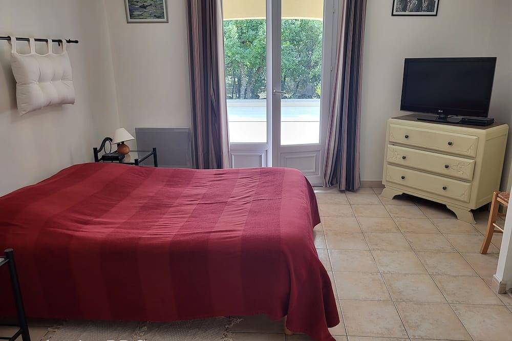 Comfort and privacy in the Luberon in Viens, Regionaler Naturpark Luberon