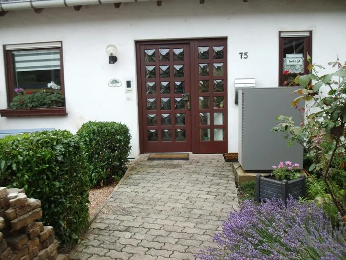 Apartamento de vacaciones para 6 personas, con jardín y vistas - 1